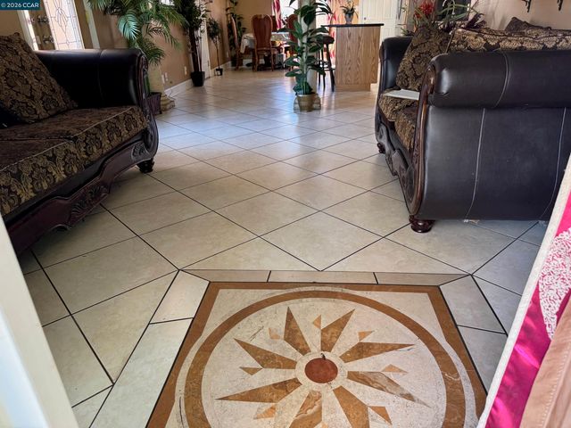 5 Island View Dr, Bay Point, CA 94565