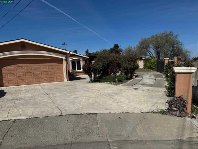 5 Island View Dr, Bay Point, CA 94565