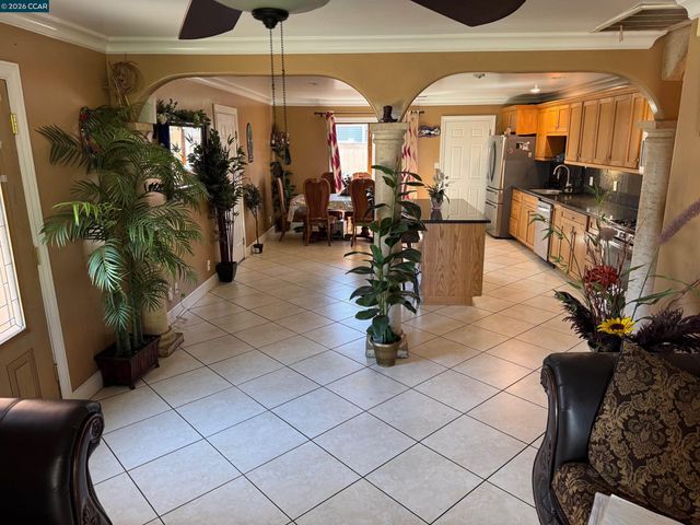 5 Island View Dr, Bay Point, CA 94565