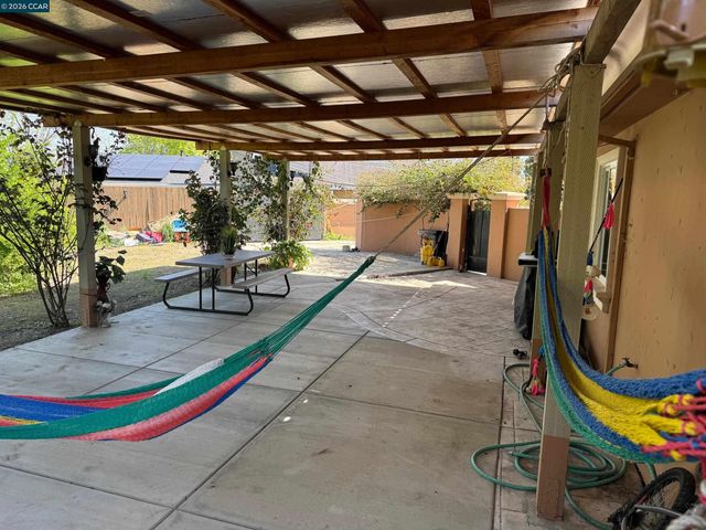 5 Island View Dr, Bay Point, CA 94565