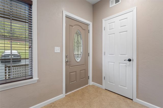 303 Wineberry Ridge Ct, Sewickley Twp, PA 15642