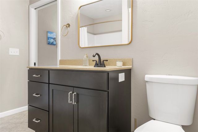 303 Wineberry Ridge Ct, Sewickley Twp, PA 15642