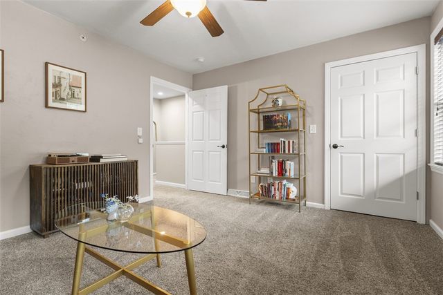 303 Wineberry Ridge Ct, Sewickley Twp, PA 15642