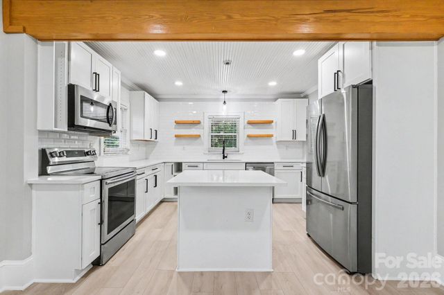 1601 Lawing Road, Charlotte, NC 28216