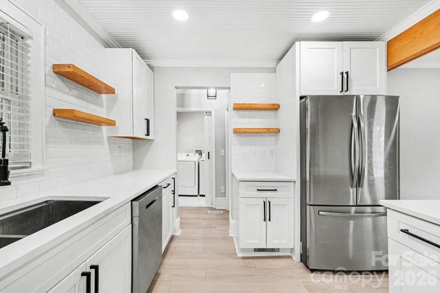 1601 Lawing Road, Charlotte, NC 28216