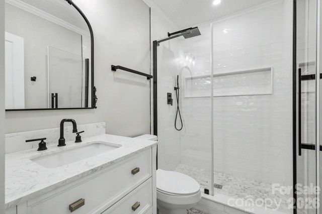 1601 Lawing Road, Charlotte, NC 28216