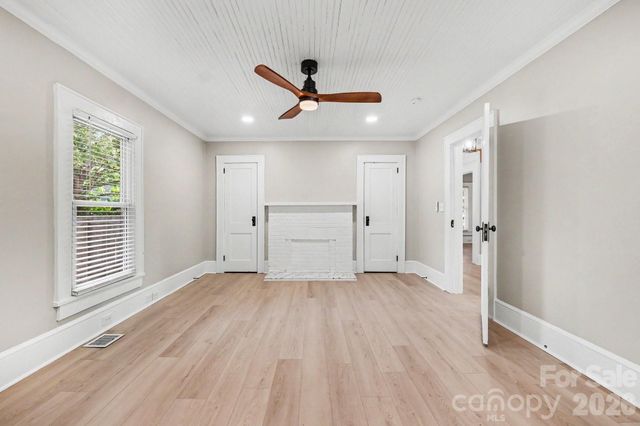 1601 Lawing Road, Charlotte, NC 28216
