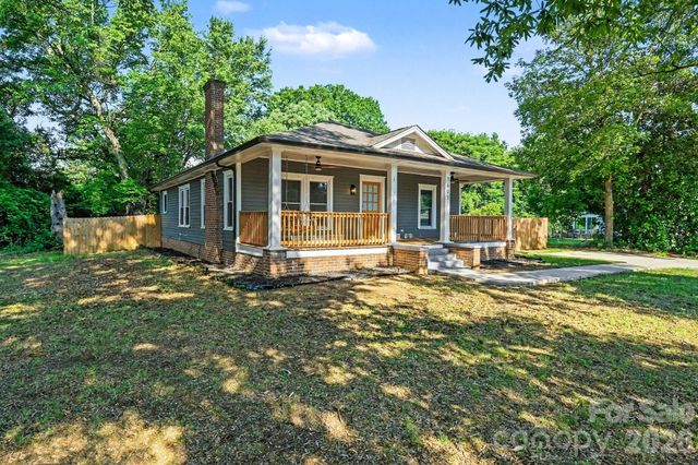 1601 Lawing Road, Charlotte, NC 28216