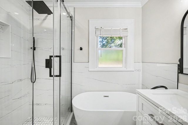 1601 Lawing Road, Charlotte, NC 28216