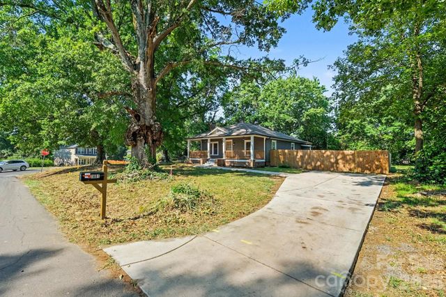 1601 Lawing Road, Charlotte, NC 28216