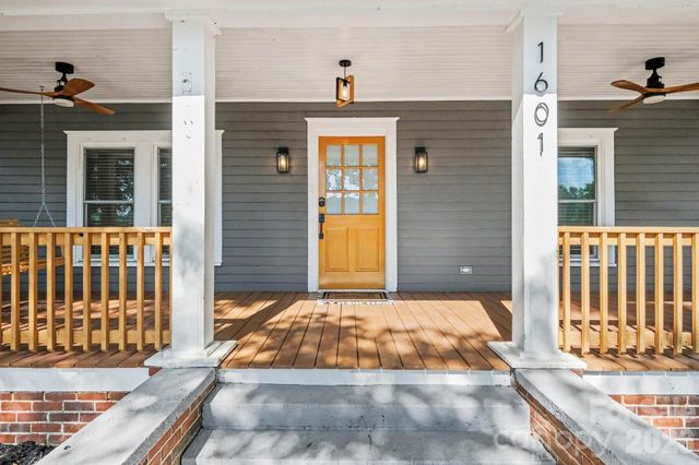 1601 Lawing Road, Charlotte, NC 28216
