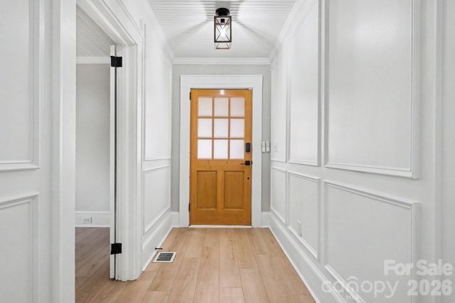 1601 Lawing Road, Charlotte, NC 28216