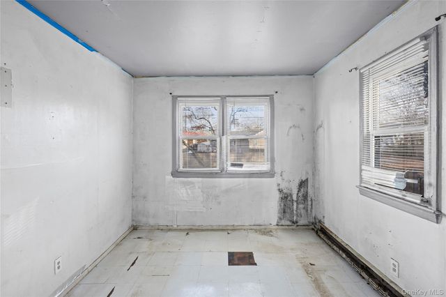 6 Sportsman Court, Shirley, NY 11967