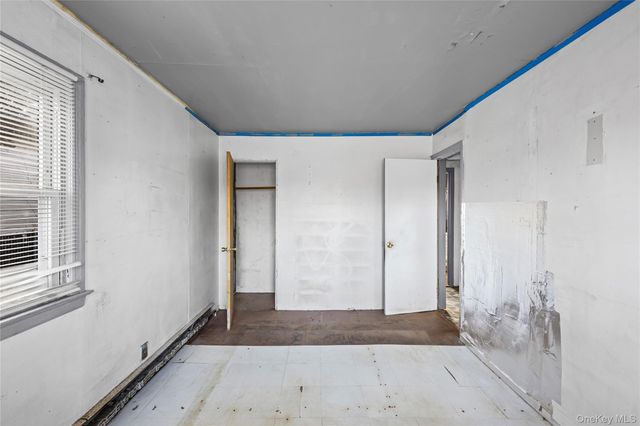 6 Sportsman Court, Shirley, NY 11967