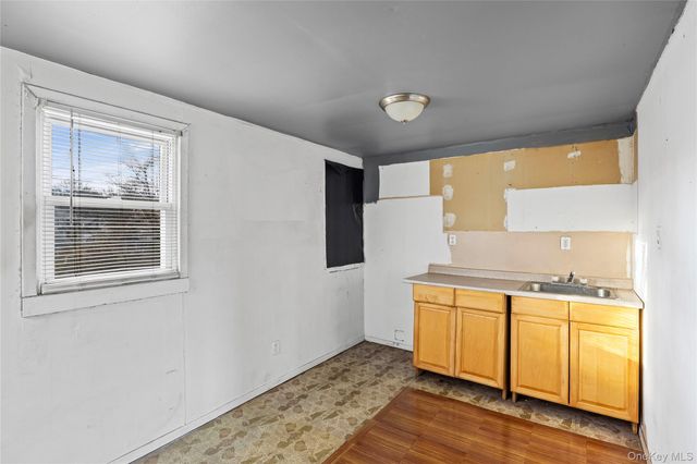 6 Sportsman Court, Shirley, NY 11967