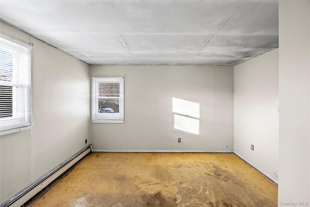 6 Sportsman Court, Shirley, NY 11967