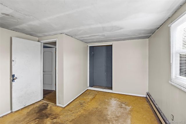 6 Sportsman Court, Shirley, NY 11967