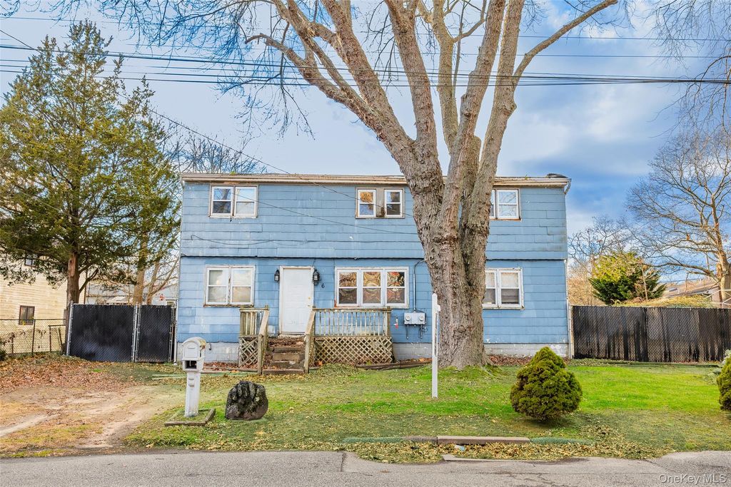 6 Sportsman Court, Shirley, NY 11967