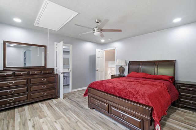 6915 Pebble Beach Drive, Houston, TX 77069