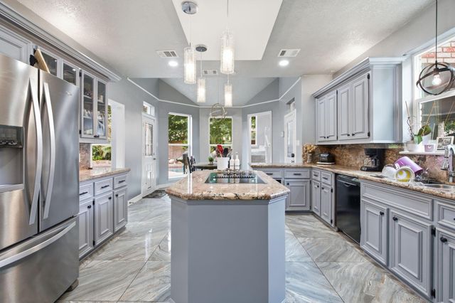 6915 Pebble Beach Drive, Houston, TX 77069