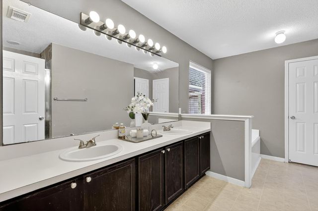10403 Marble Crest Dr Divide, Houston, TX 77095