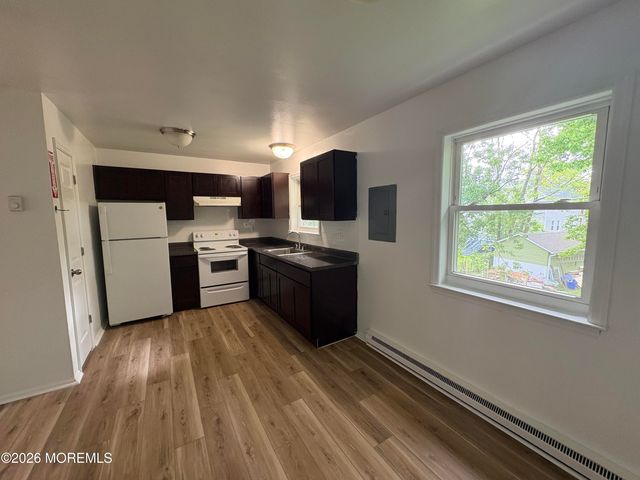 14 Spring Terrace, Freehold, NJ 07728