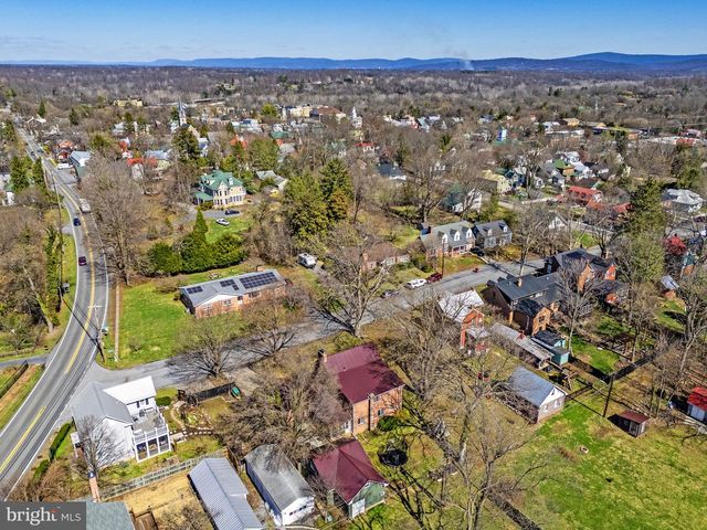 22 FAIRMONT AVE, Shepherdstown, WV 25443