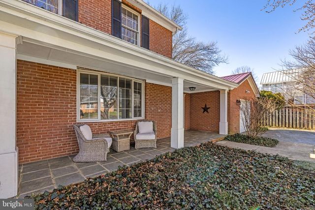 22 FAIRMONT AVE, Shepherdstown, WV 25443