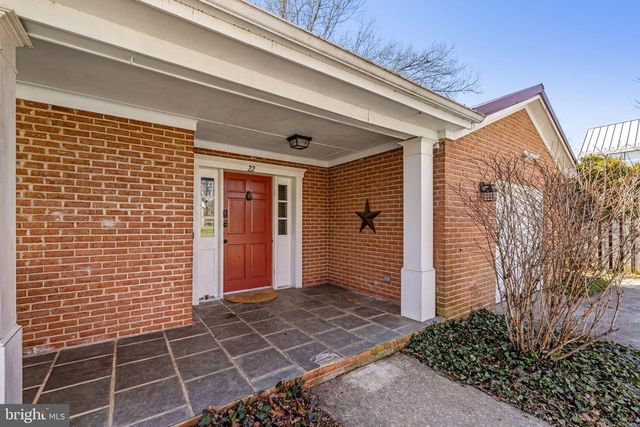 22 FAIRMONT AVE, Shepherdstown, WV 25443