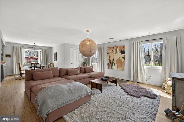 22 FAIRMONT AVE, Shepherdstown, WV 25443