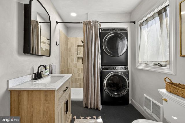 22 FAIRMONT AVE, Shepherdstown, WV 25443