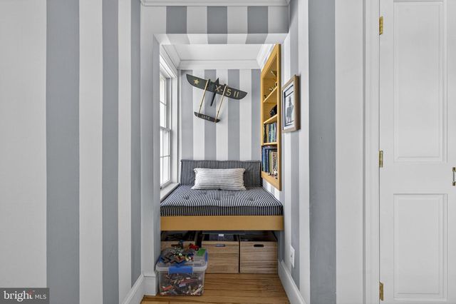 22 FAIRMONT AVE, Shepherdstown, WV 25443