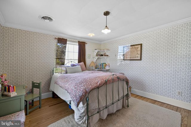 22 FAIRMONT AVE, Shepherdstown, WV 25443