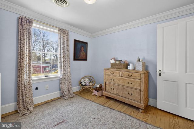 22 FAIRMONT AVE, Shepherdstown, WV 25443