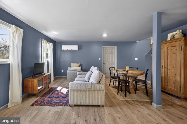 22 FAIRMONT AVE, Shepherdstown, WV 25443