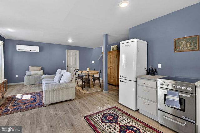 22 FAIRMONT AVE, Shepherdstown, WV 25443