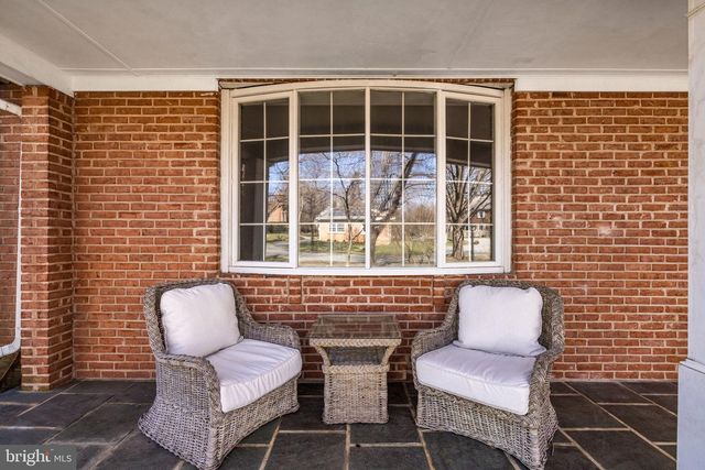 22 FAIRMONT AVE, Shepherdstown, WV 25443