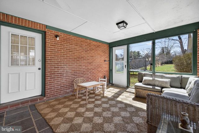 22 FAIRMONT AVE, Shepherdstown, WV 25443