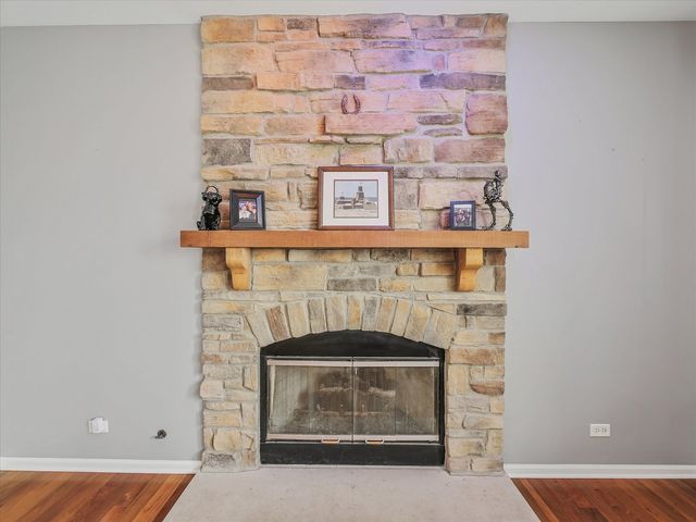 9668 Rainsford Drive, Huntley, IL 60142