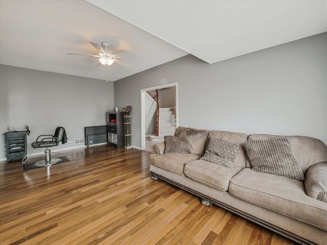 9668 Rainsford Drive, Huntley, IL 60142