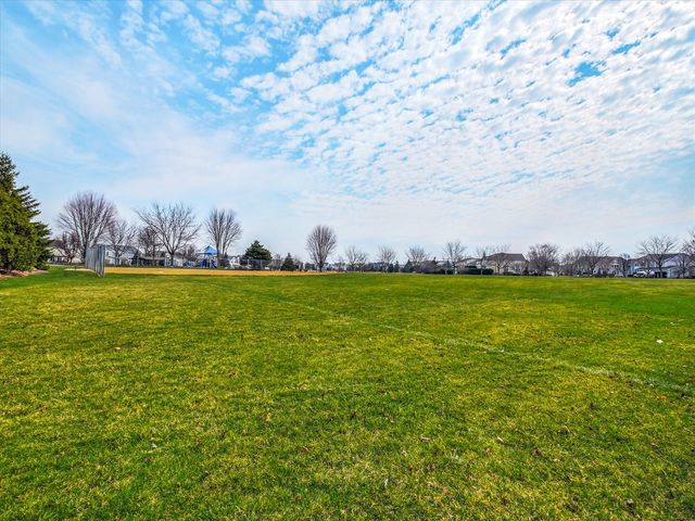 9668 Rainsford Drive, Huntley, IL 60142