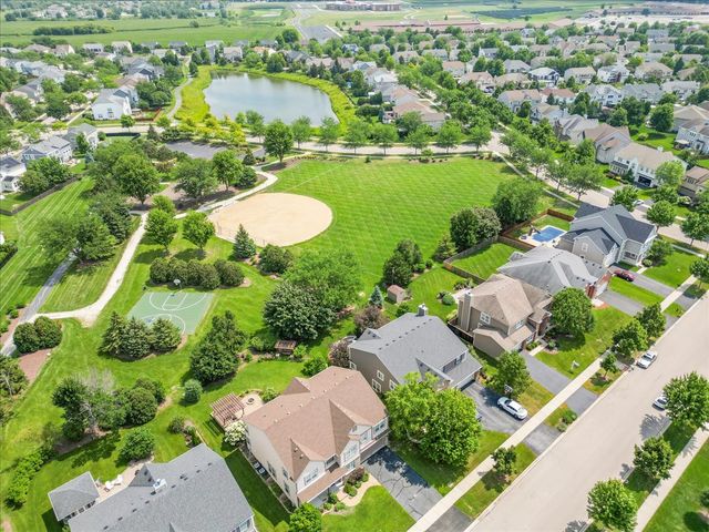 9668 Rainsford Drive, Huntley, IL 60142