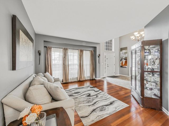 9668 Rainsford Drive, Huntley, IL 60142