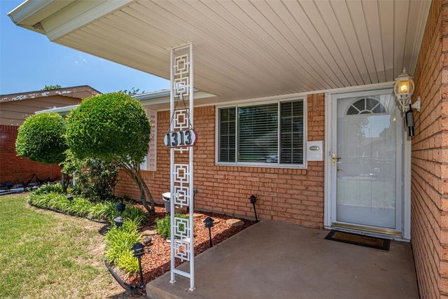 1313 Regency Boulevard, Moore, OK 73160