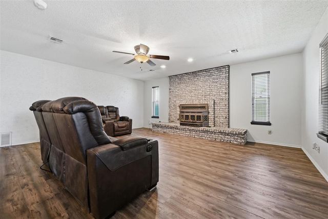 1313 Regency Boulevard, Moore, OK 73160