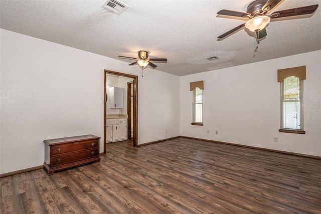 1313 Regency Boulevard, Moore, OK 73160