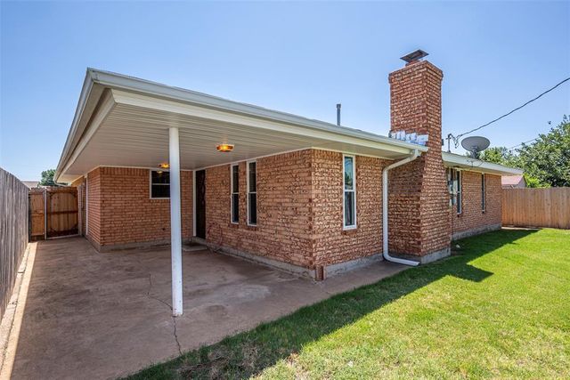 1313 Regency Boulevard, Moore, OK 73160