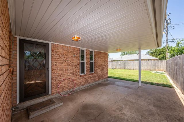1313 Regency Boulevard, Moore, OK 73160