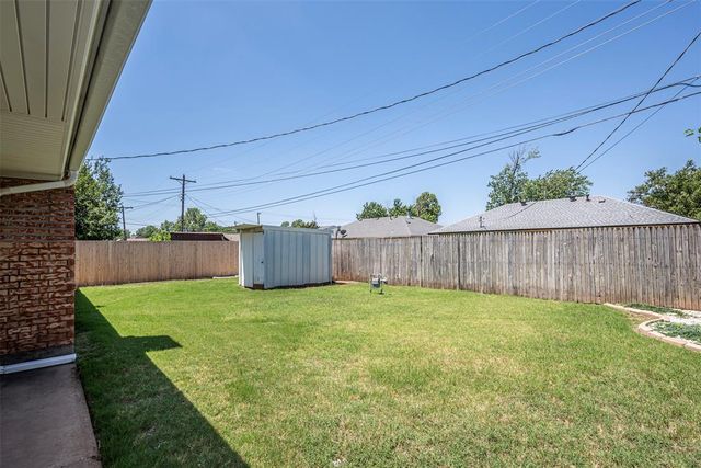 1313 Regency Boulevard, Moore, OK 73160