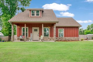 130 Fairview Street, Blossom, TX 75416